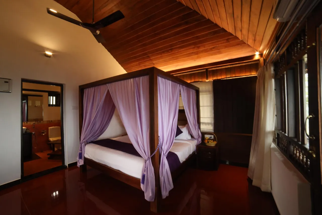 King Room with Lake View